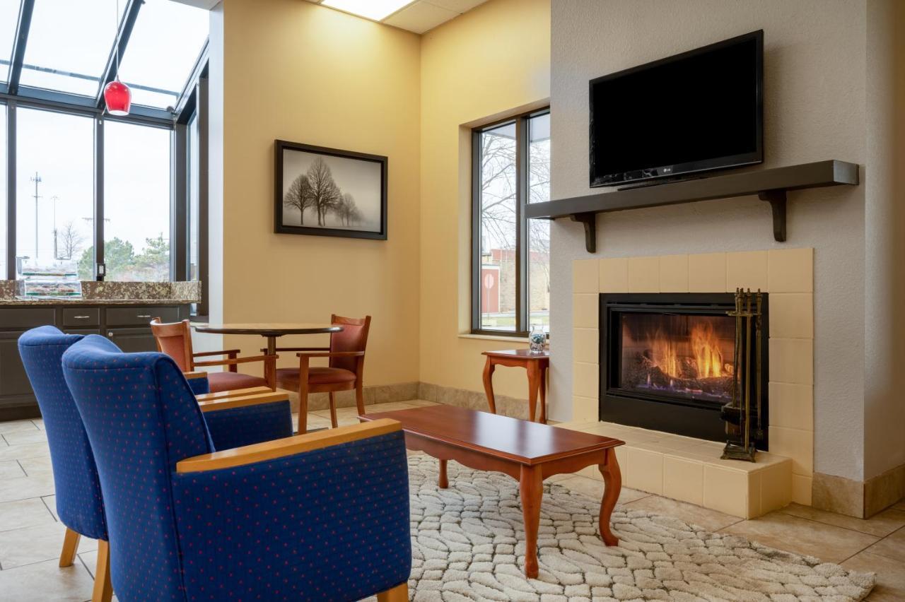 Super 8 By Wyndham Perrysburg-Toledo Ξενοδοχείο Εξωτερικό φωτογραφία