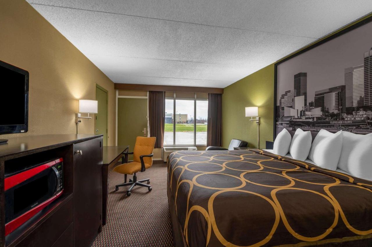 Super 8 By Wyndham Perrysburg-Toledo Ξενοδοχείο Εξωτερικό φωτογραφία