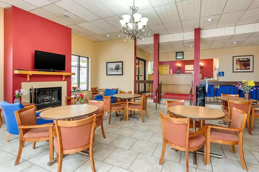 Super 8 By Wyndham Perrysburg-Toledo Ξενοδοχείο Ανέσεις φωτογραφία