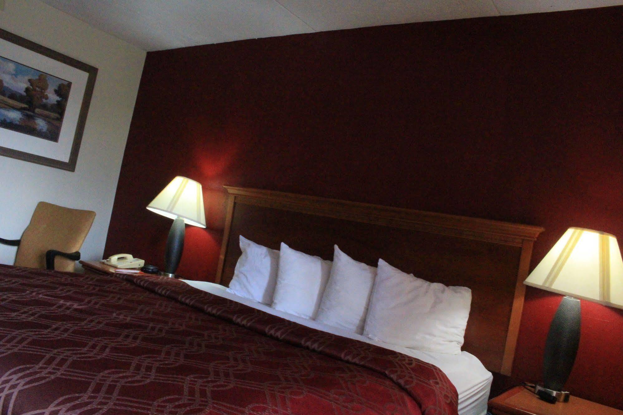 Super 8 By Wyndham Perrysburg-Toledo Ξενοδοχείο Εξωτερικό φωτογραφία
