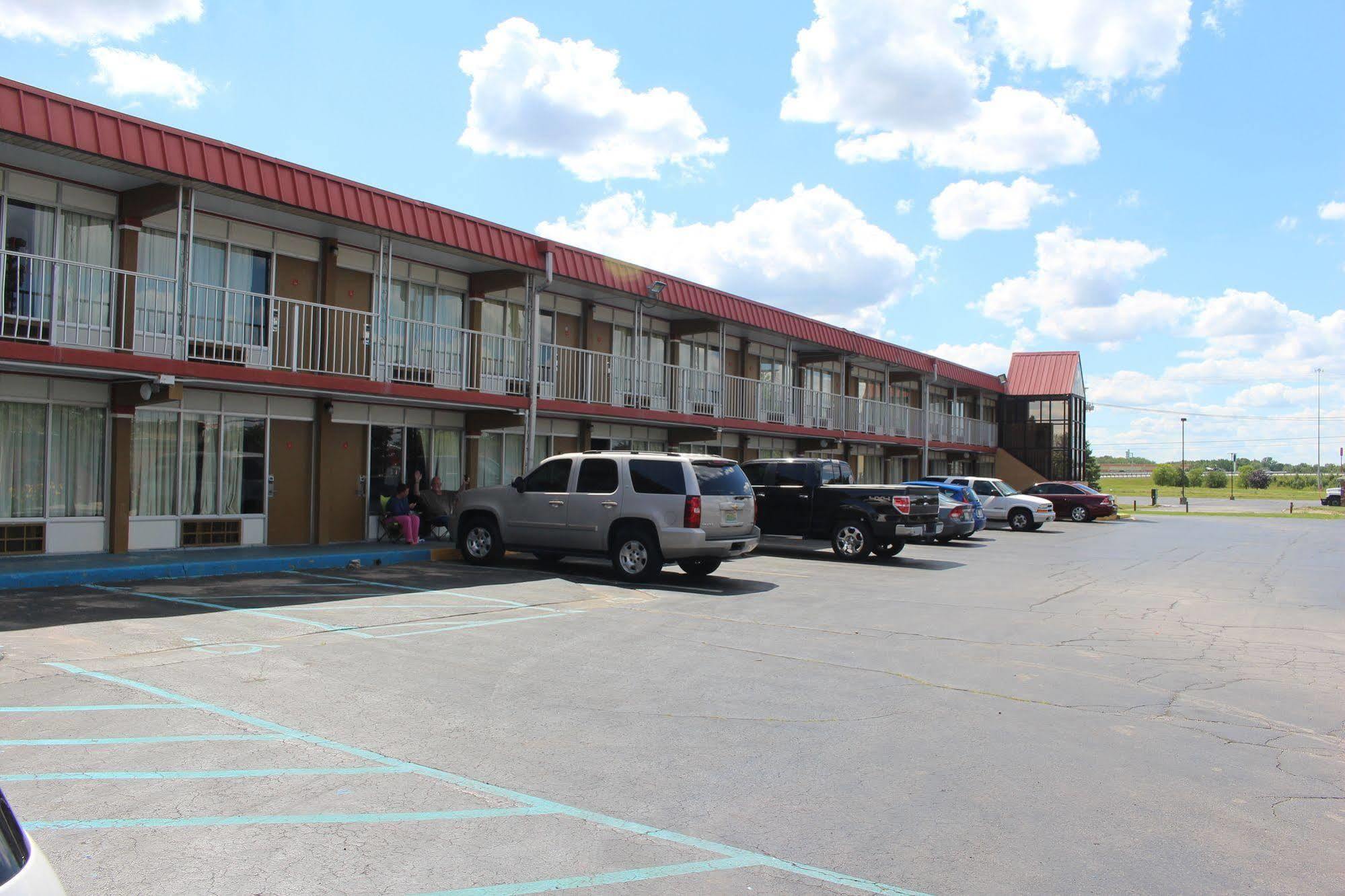 Super 8 By Wyndham Perrysburg-Toledo Ξενοδοχείο Εξωτερικό φωτογραφία