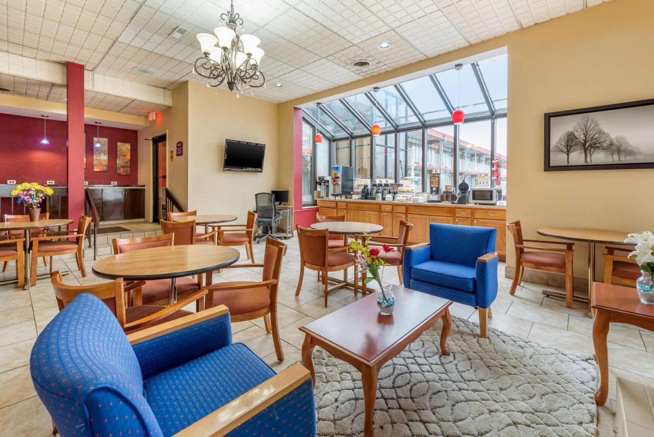 Super 8 By Wyndham Perrysburg-Toledo Ξενοδοχείο Εξωτερικό φωτογραφία